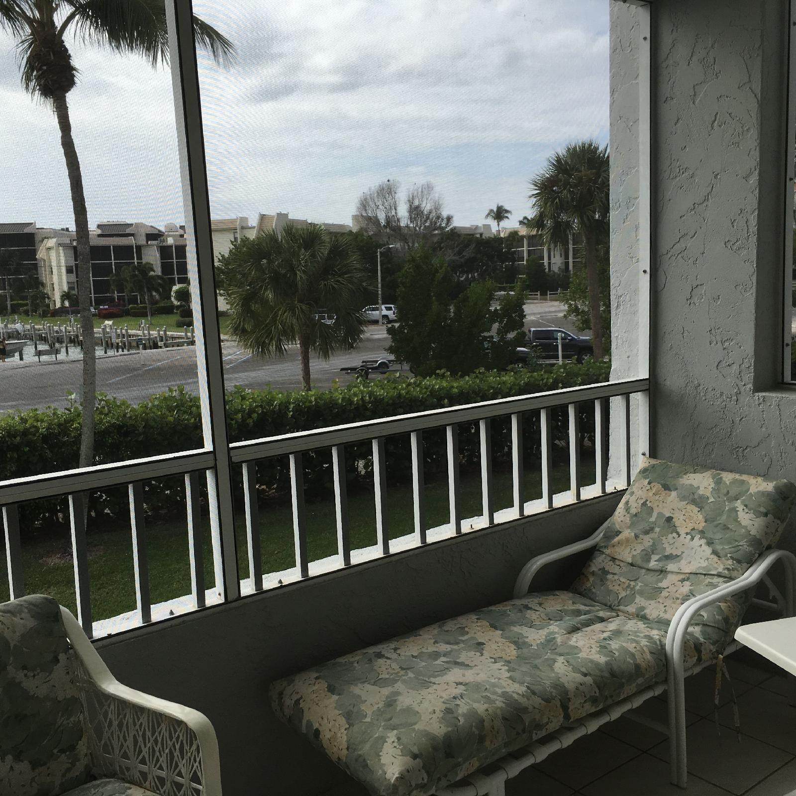 Eagle Cay Condominiums