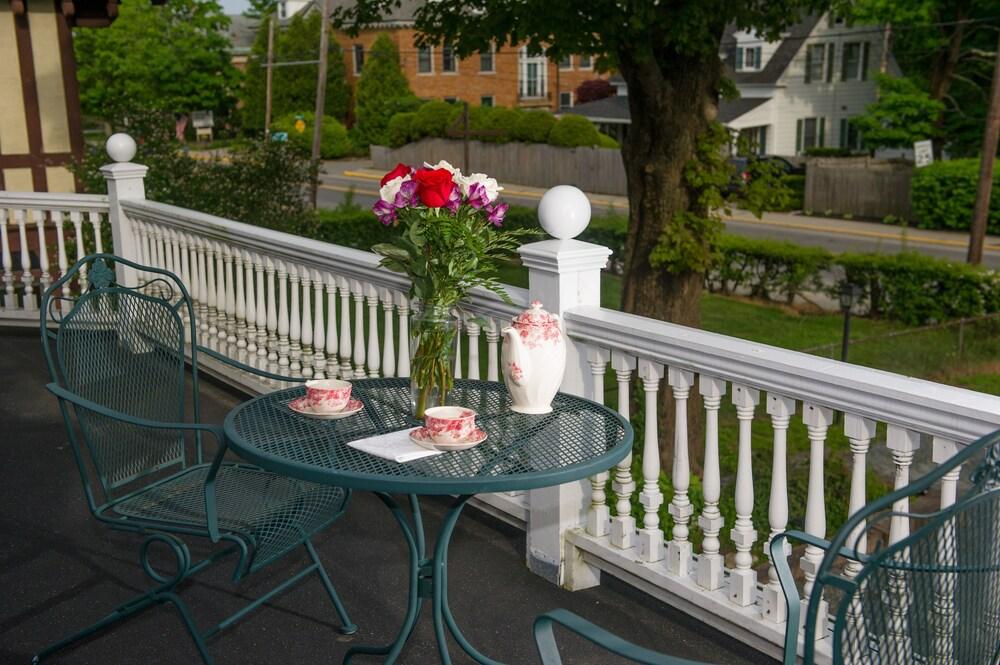 Thornhedge Inn
