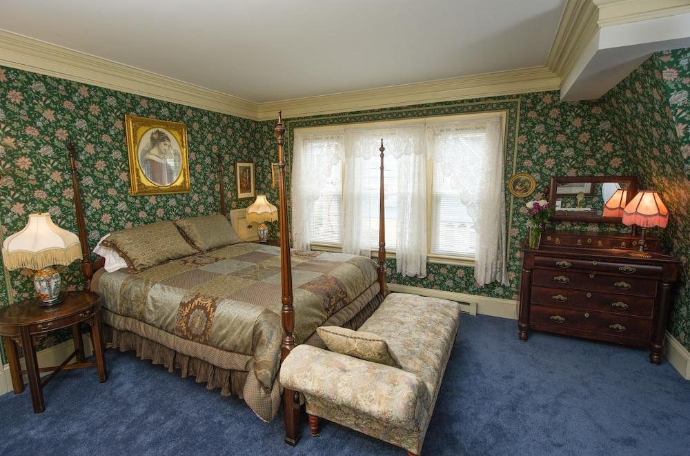 Thornhedge Inn