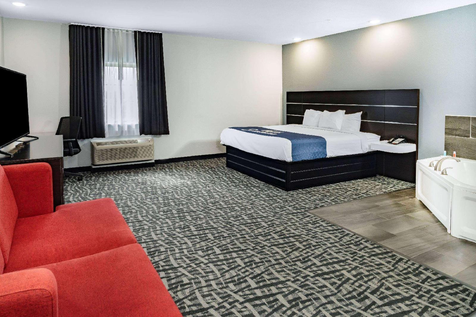 Days Inn & Suites by Wyndham Horn Lake Graceland Area