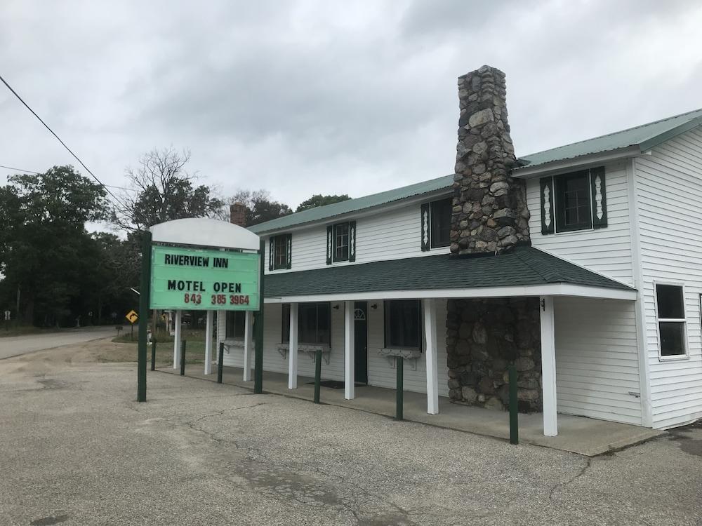 Riverview Inn