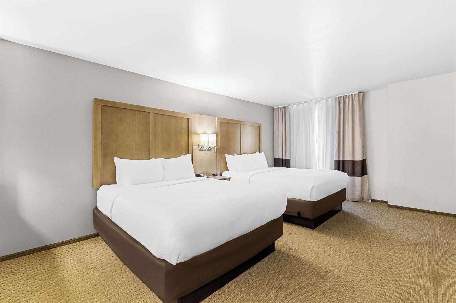 Comfort Suites