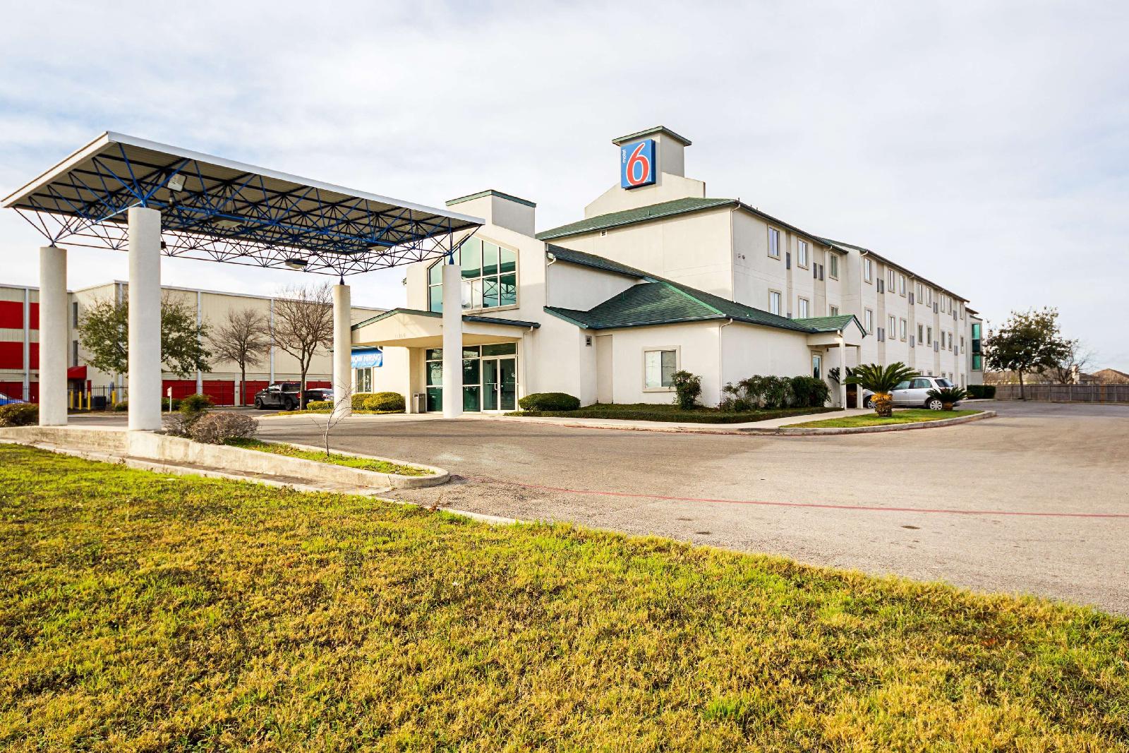Motel 6 San Antonio Sea World North
