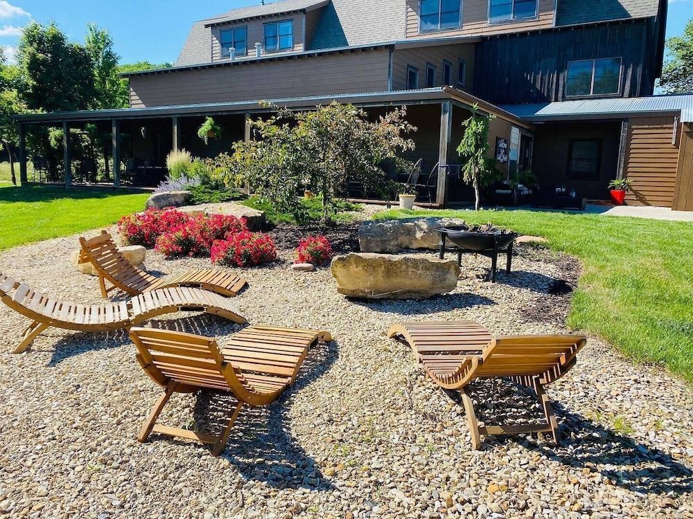 Circle S Ranch & Country Inn