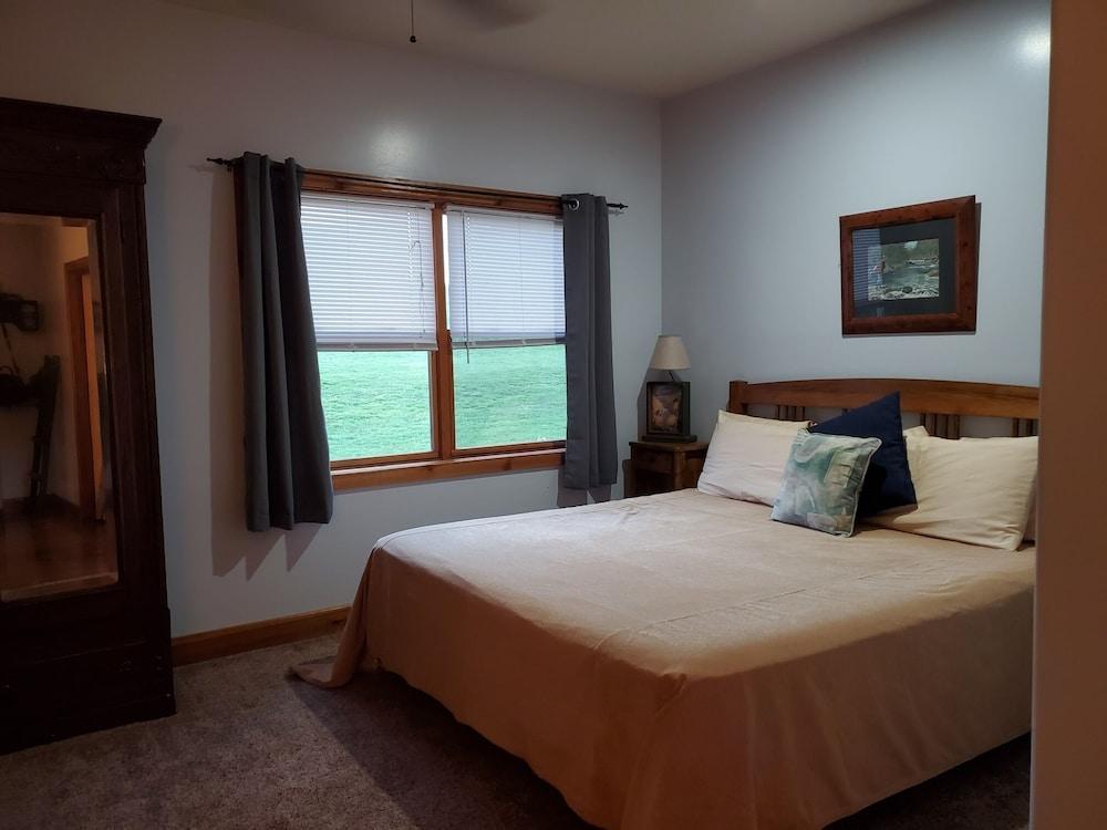 Circle S Ranch & Country Inn