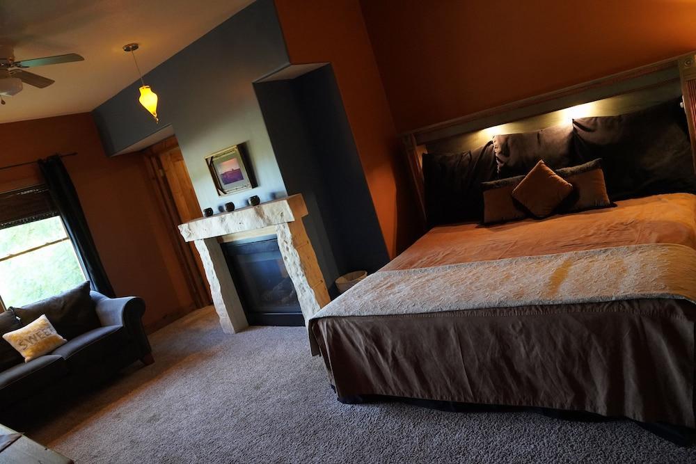 Circle S Ranch & Country Inn
