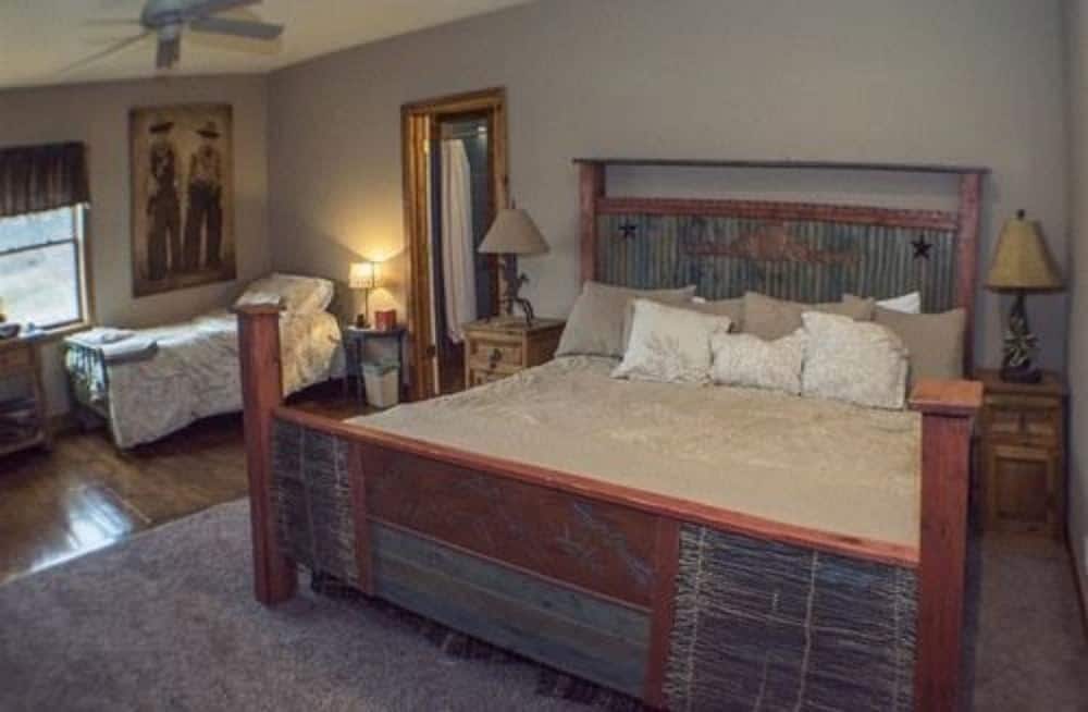 Circle S Ranch & Country Inn