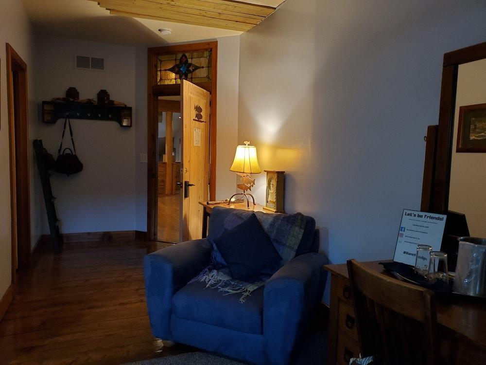 Circle S Ranch & Country Inn