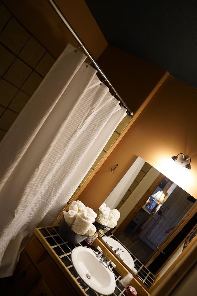 Circle S Ranch & Country Inn
