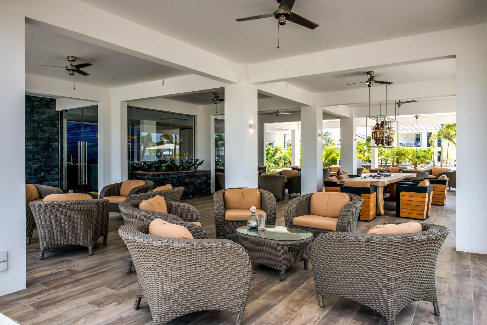 Delfins Beach Resort