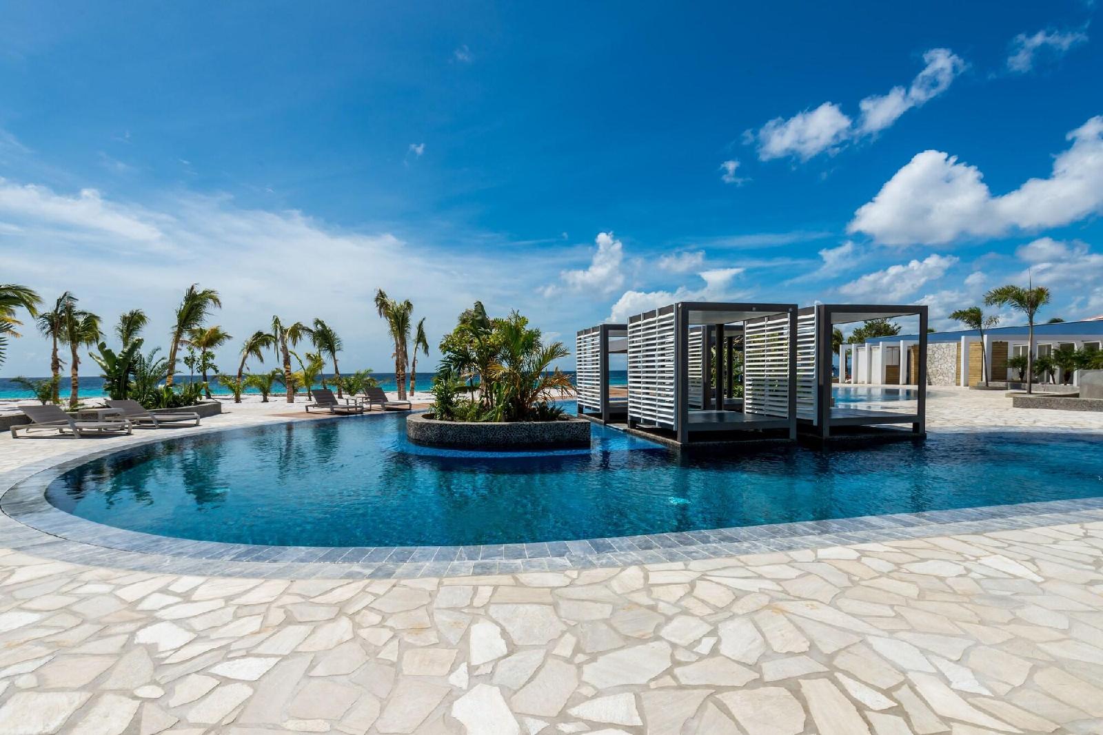 Delfins Beach Resort