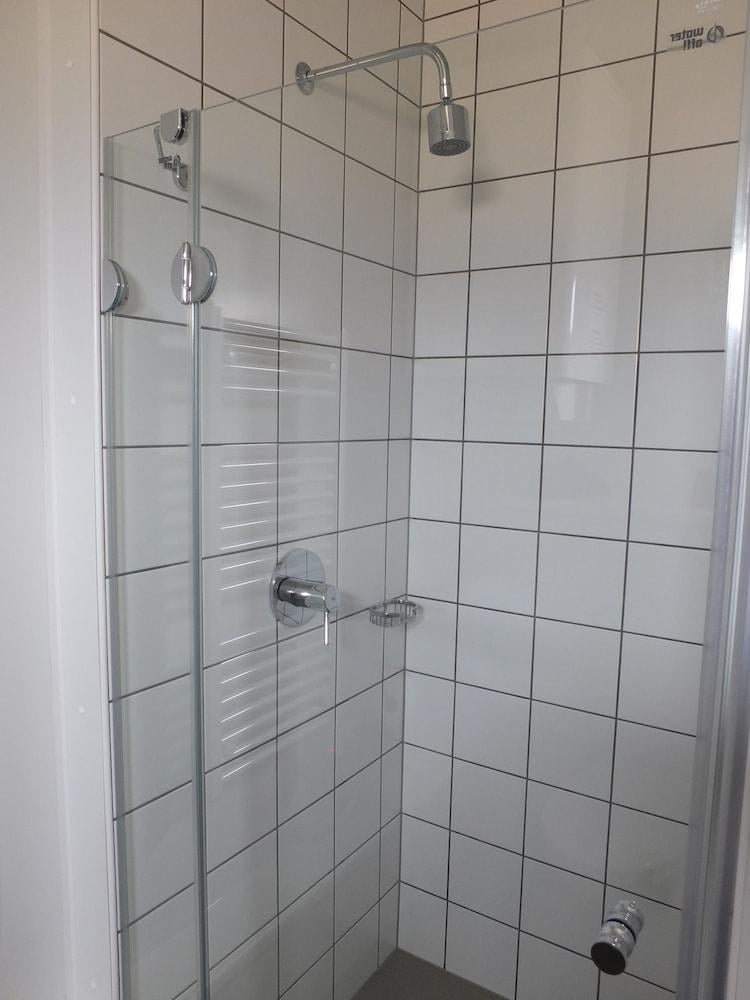Guesthouse NeÐra-Vatnshorn