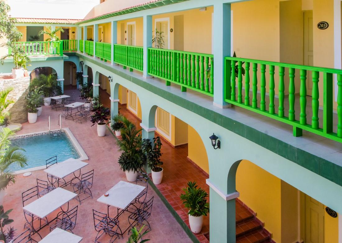 Hotel E La Calesa