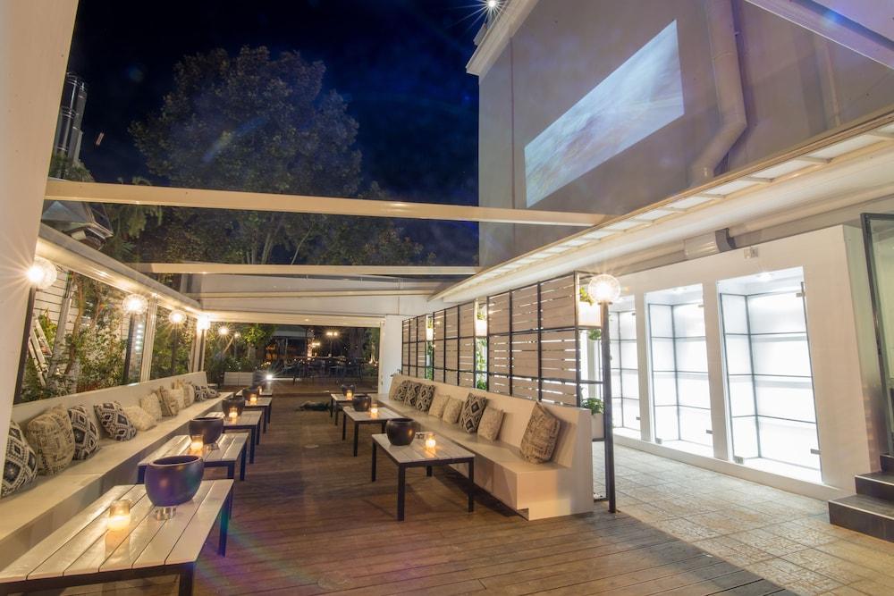 Panellinion Luxury Rooms
