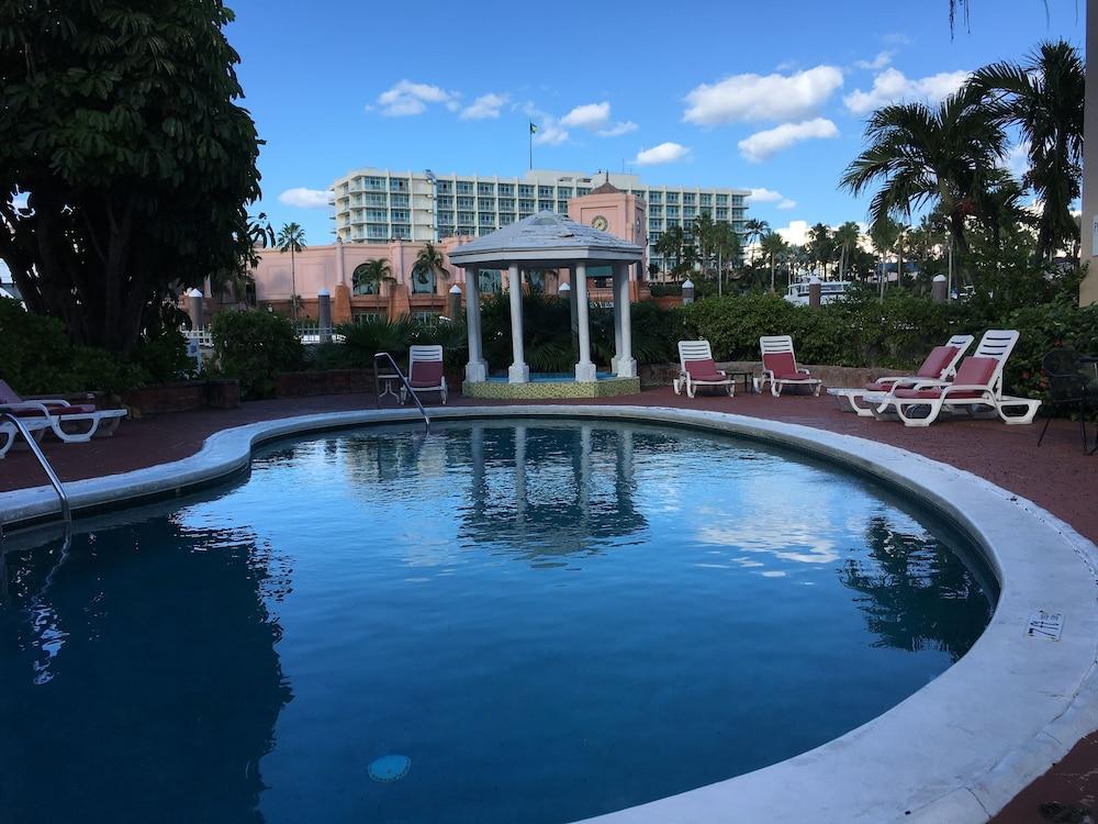 Club Landor Resort