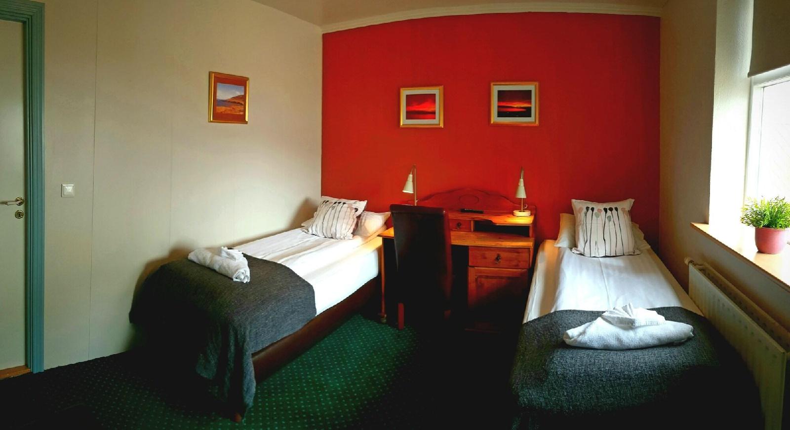Mikligarður Guesthouse
