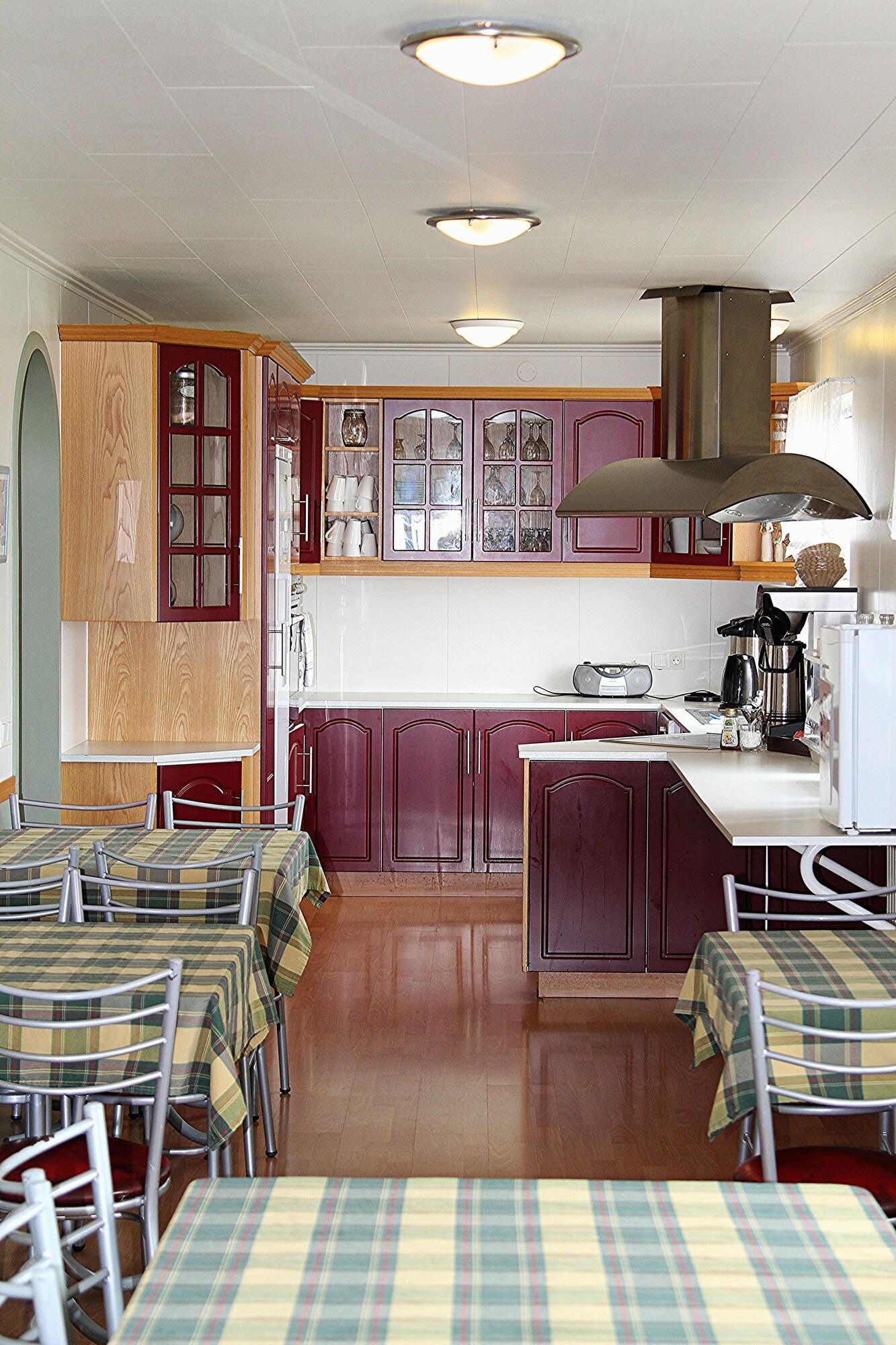 Mikligarður Guesthouse