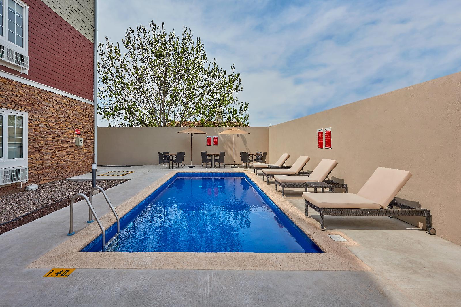 Hotel Extended Suites Celaya Galerias