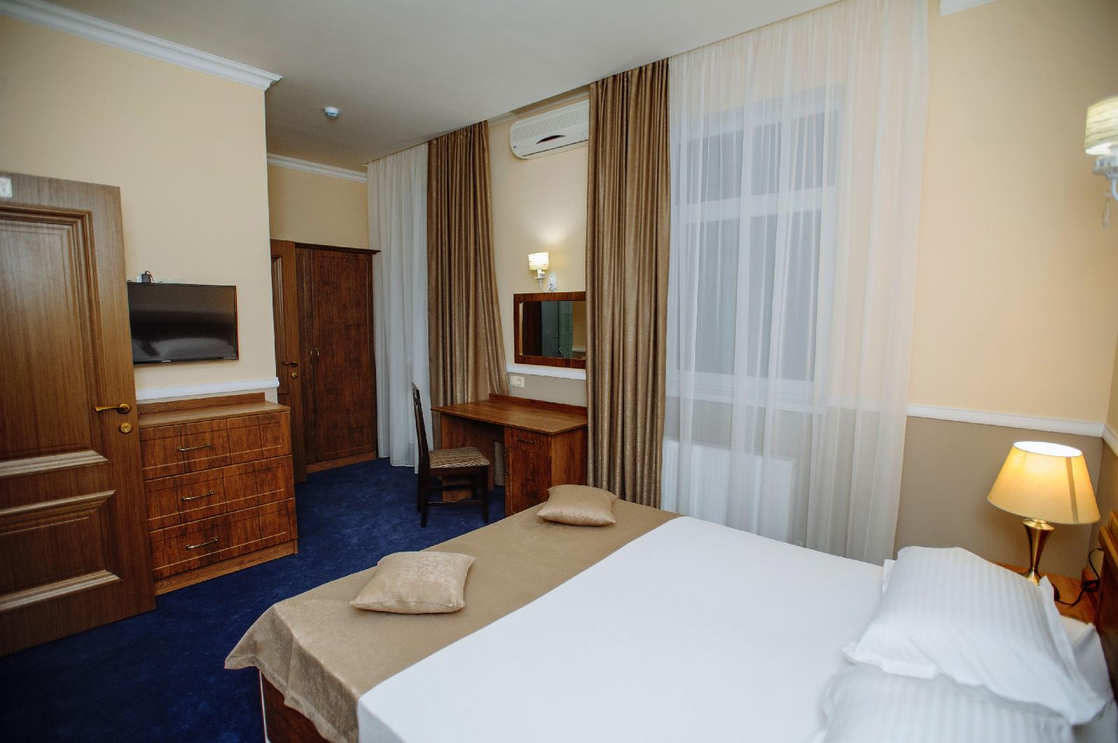 Astoria Hotel