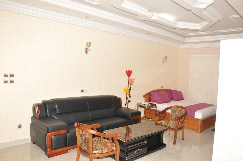 Diamond Hotel