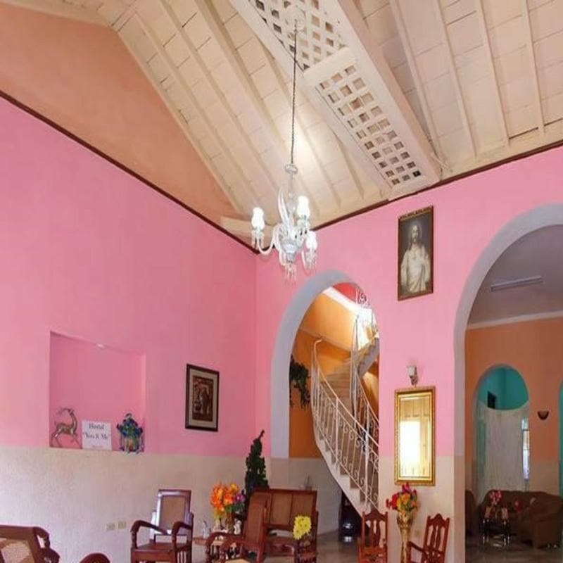 Hostal You & Me