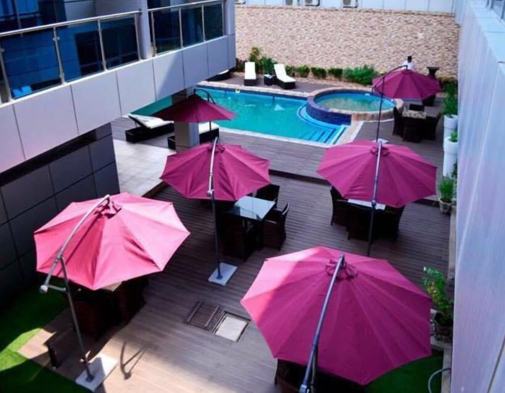 Hotel Seasons And Spa