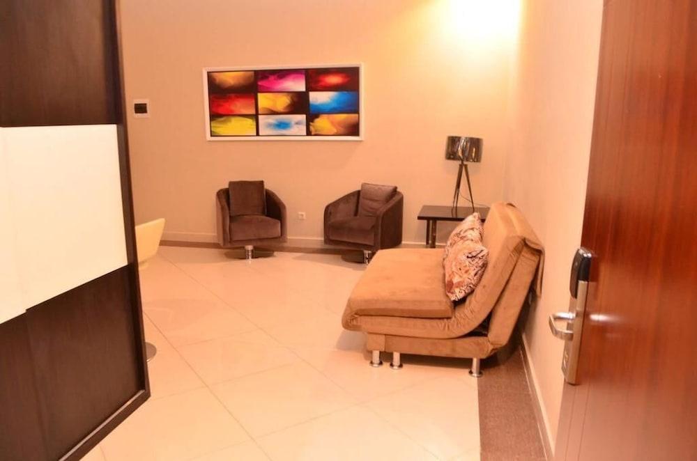 Hotel Seasons And Spa