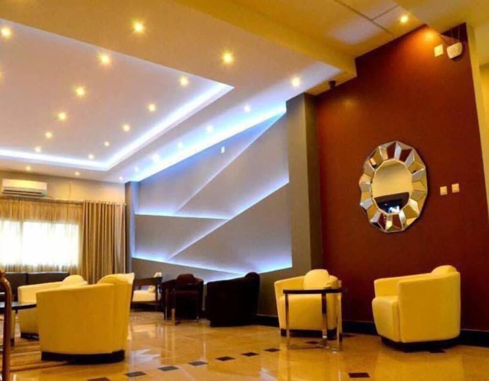 Hotel Seasons And Spa