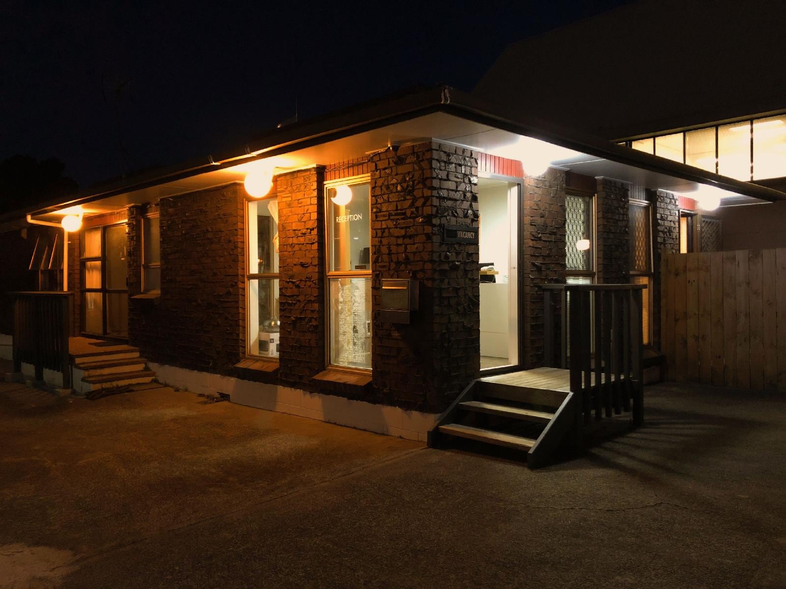 Pupuke Manor Motel