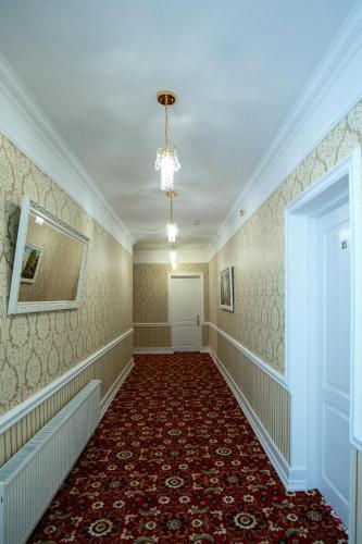 Hotel Aristocrat