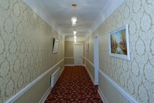 Hotel Aristocrat