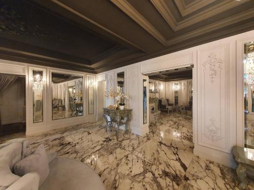 Hotel Aristocrat