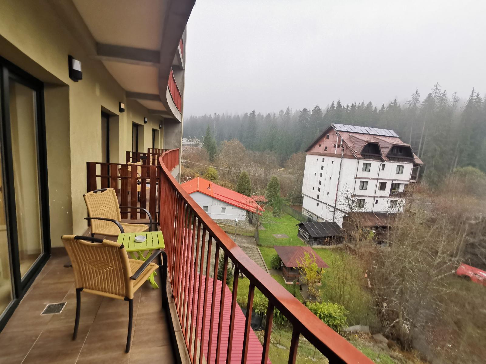 Atrium Mountain View Predeal
