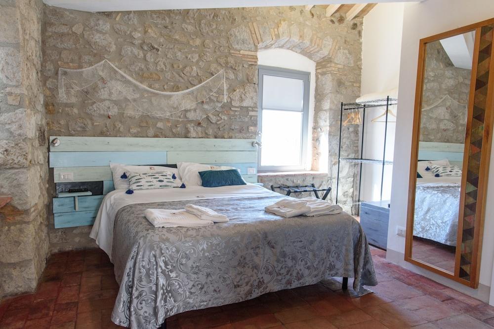 Casale 1541