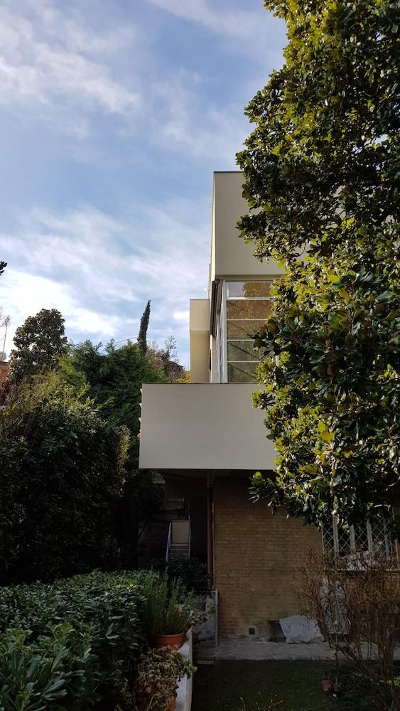 Villa Gotti Charming Rooms