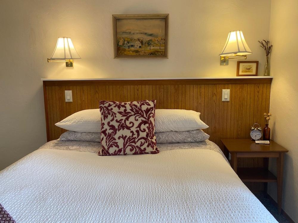 Emerald Valley Inn