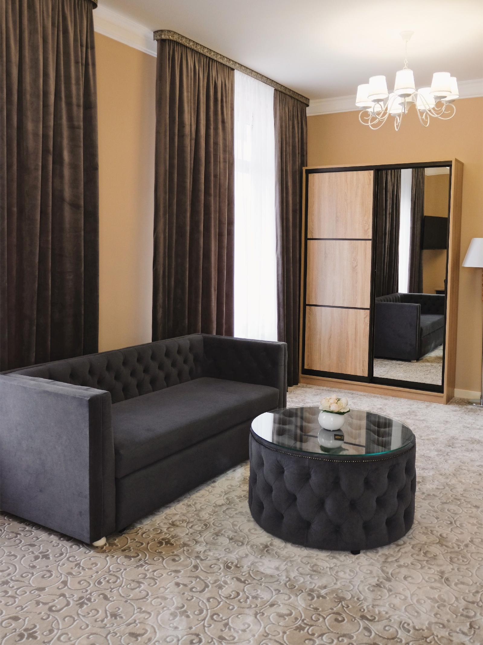 Hotel Dona