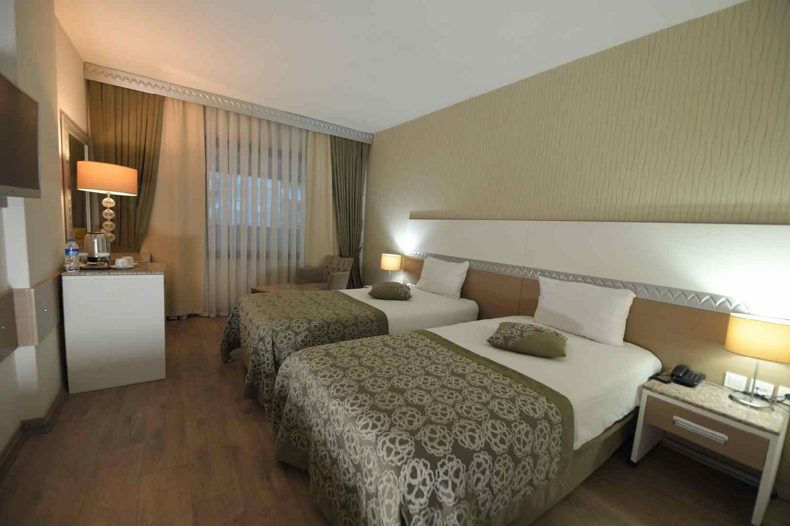 Nadir  Business Hotel