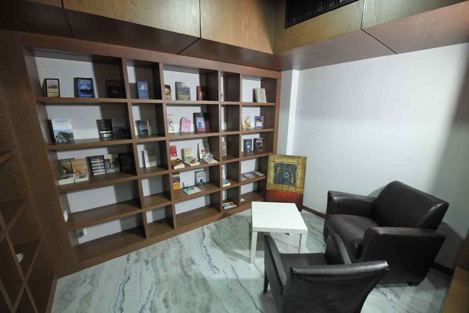 Nadir  Business Hotel
