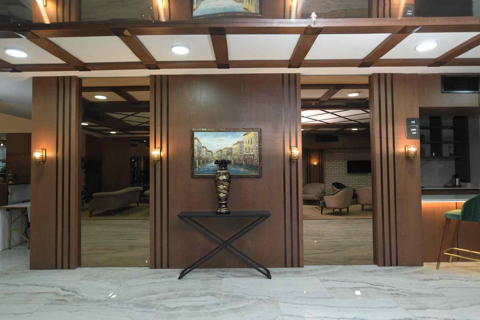 Nadir  Business Hotel