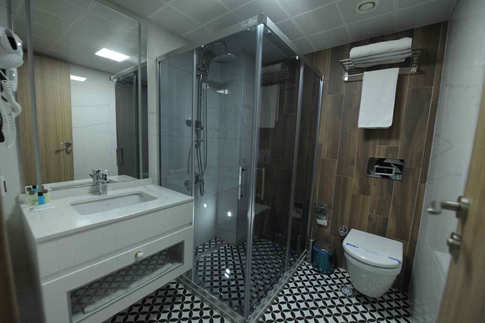Nadir  Business Hotel