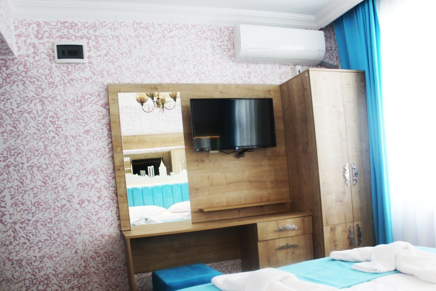 Hotel Megaron