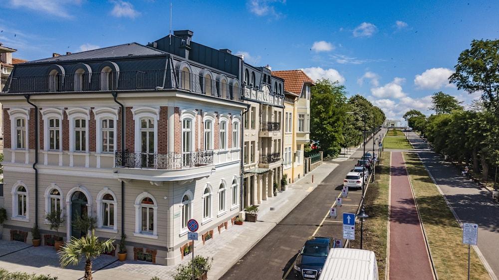 Boutique Hotel And Villa Promenade