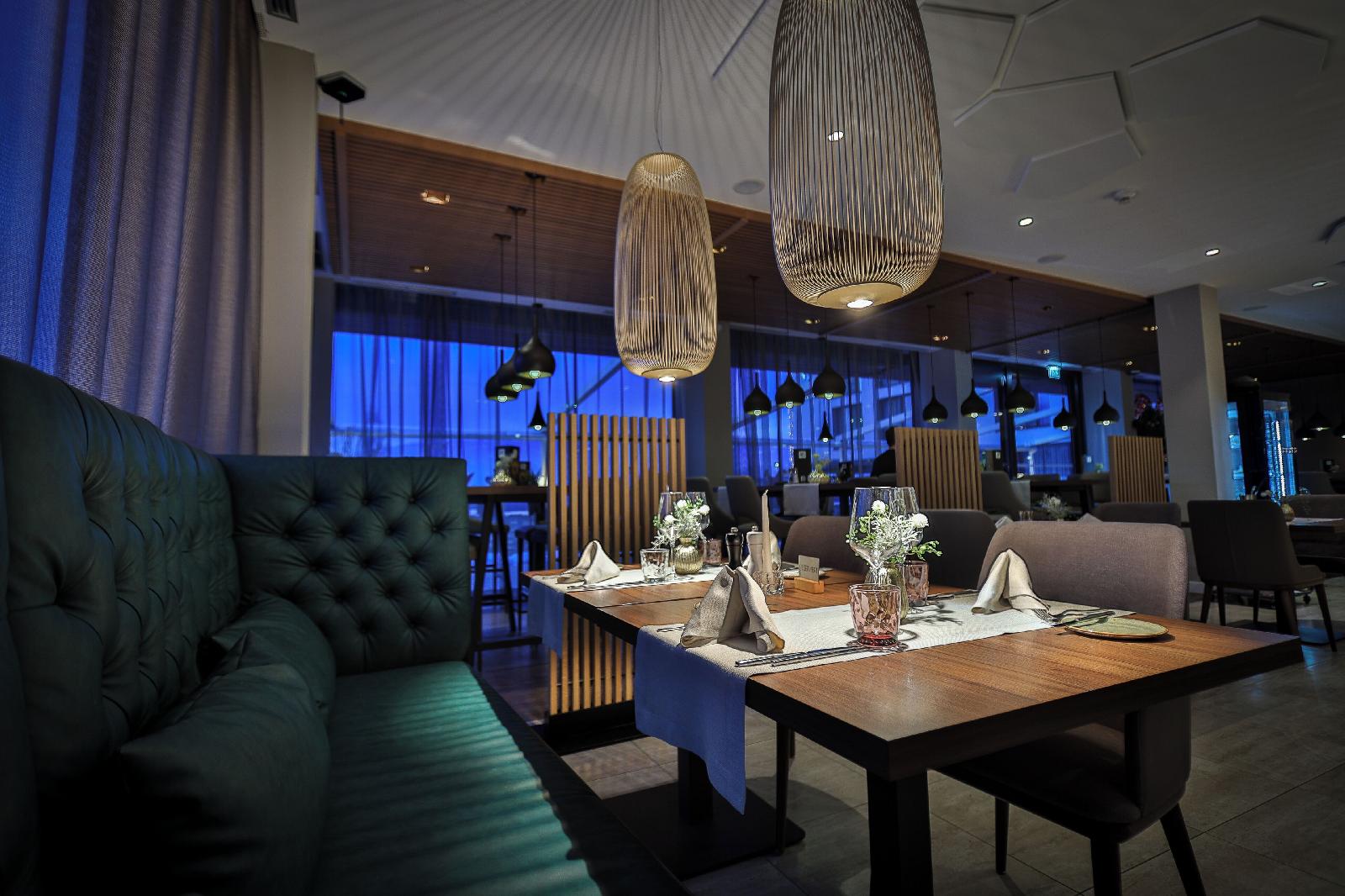 Hotel Seven