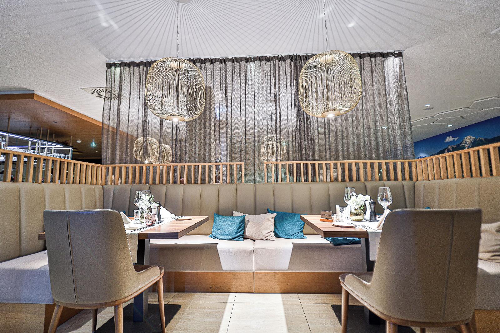 Hotel Seven