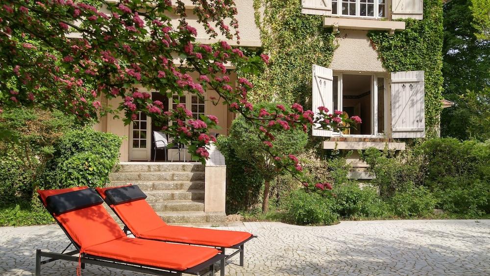 Domaine De Bramefaon
