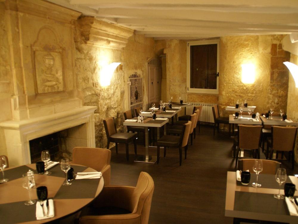 Hotel Du Cafe Des Arts