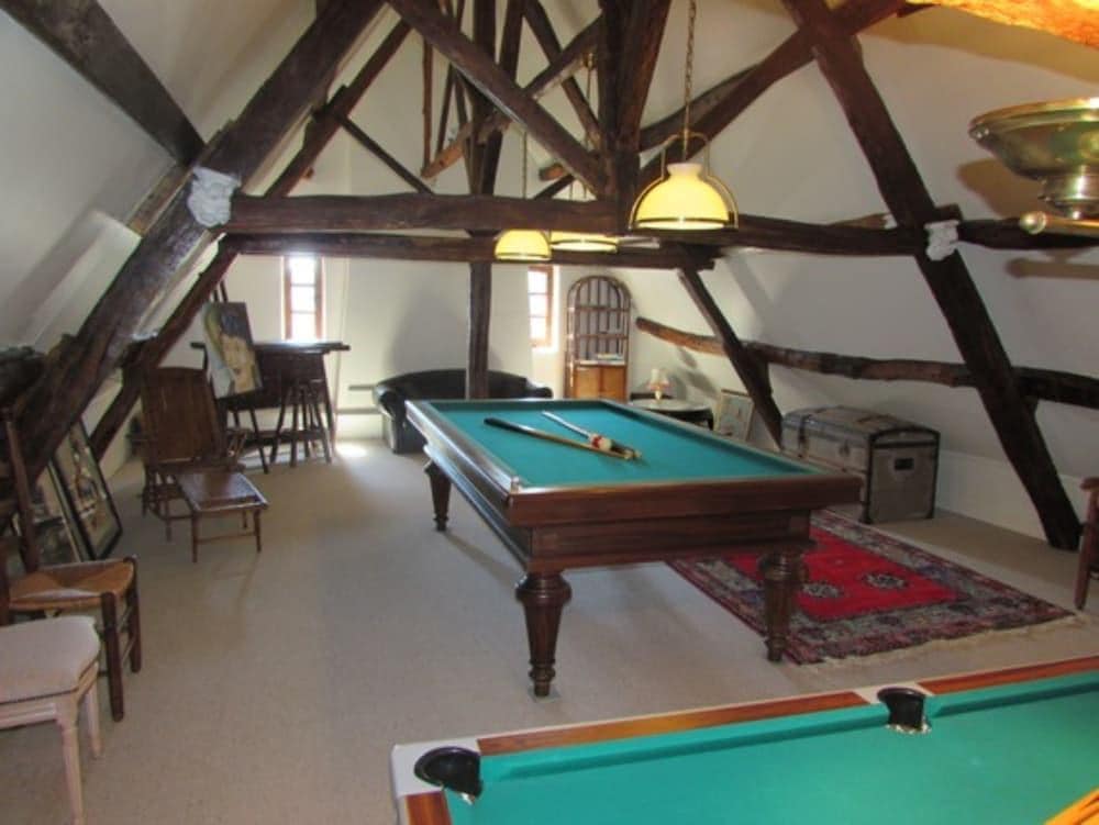 Le Manoir De Neuville