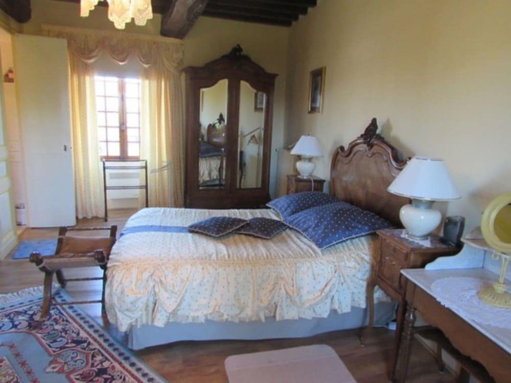 Le Manoir De Neuville
