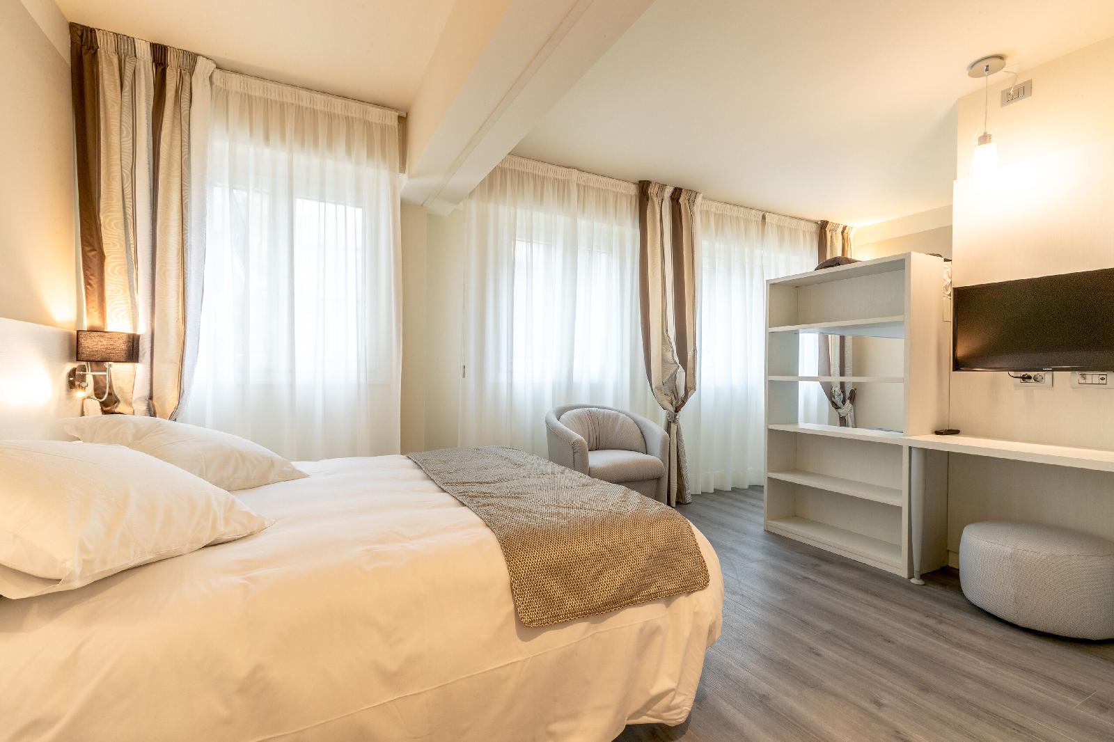 La Dolce Vita Hotel